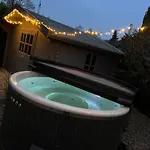 House Lexington Mit Sauna & Whirlpool Am *